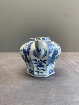 A varied collection of Chinese porcelain, Yongzheng and later — photo 62