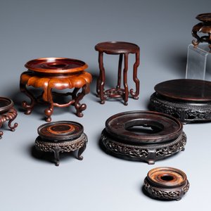 A varied collection of Chinese wooden stands, 18/20th C. — 照片 3