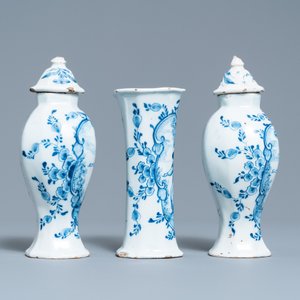 A varied collection of Dutch Delft blue and white and polychrome pottery, 18th C. — photo 9