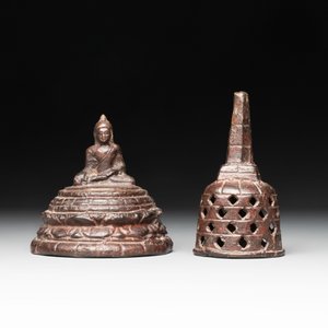 A varied collection of eight bronze Buddha figures, South Asia, 18/19th C. — foto 14