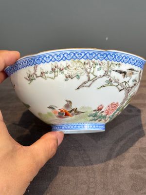 A varied collection of eight Chinese famille rose eggshell bowls, Jingdezhen mark, 20th C. — photo 31