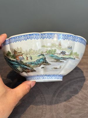 A varied collection of eight Chinese famille rose eggshell bowls, Jingdezhen mark, 20th C. — photo 38