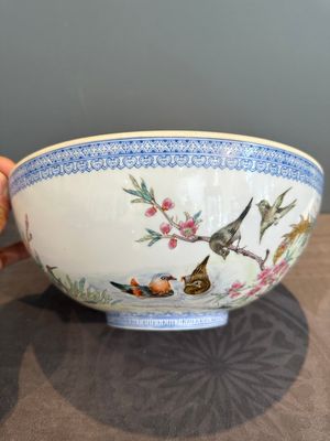 A varied collection of eight Chinese famille rose eggshell bowls, Jingdezhen mark, 20th C. — photo 44