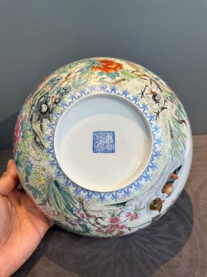 A varied collection of eight Chinese famille rose eggshell bowls, Jingdezhen mark, 20th C. — photo 46