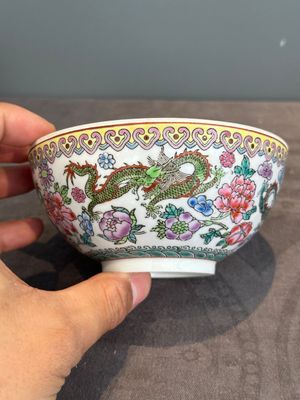 A varied collection of eight Chinese famille rose eggshell bowls, Jingdezhen mark, 20th C. — photo 7