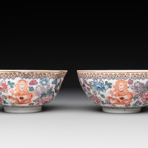 A varied collection of eight Chinese famille rose eggshell bowls, Jingdezhen mark, 20th C. — photo 20