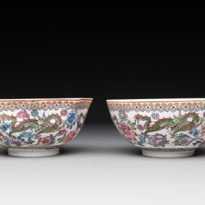 A varied collection of eight Chinese famille rose eggshell bowls, Jingdezhen mark, 20th C. — photo 22