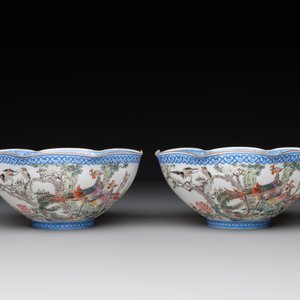 A varied collection of eight Chinese famille rose eggshell bowls, Jingdezhen mark, 20th C. — photo 8