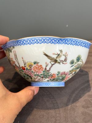 A varied collection of eight Chinese famille rose eggshell bowls, Jingdezhen mark, 20th C. — photo 28