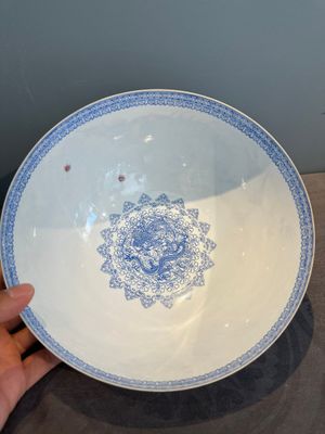A varied collection of eight Chinese famille rose eggshell bowls, Jingdezhen mark, 20th C. — photo 45