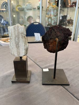 A varied collection of eight pottery, stone and stucco fragments, Asia, 2nd C. B.C. and later — photo 3