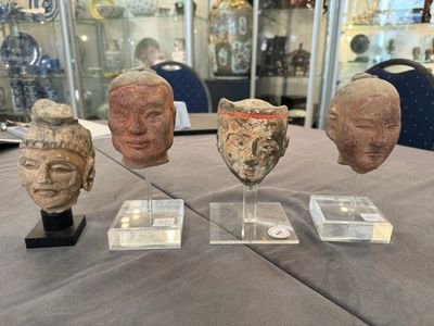 A varied collection of eight pottery, stone and stucco fragments, Asia, 2nd C. B.C. and later — photo 9