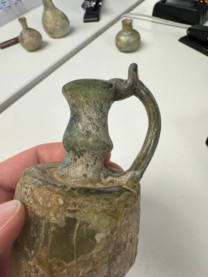 A varied collection of eight Roman glass wares — photo 28