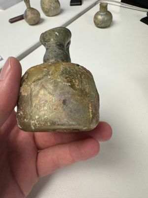 A varied collection of eight Roman glass wares — photo 30