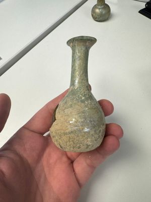A varied collection of eight Roman glass wares — photo 7