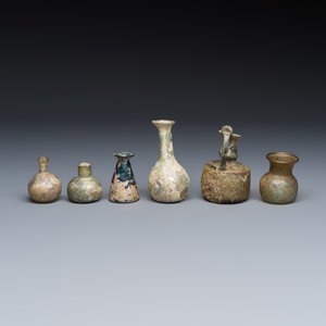 A varied collection of eight Roman glass wares — photo 3