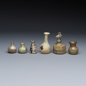 A varied collection of eight Roman glass wares — photo 5
