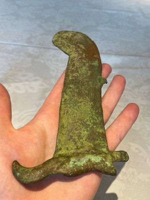 A varied collection of five bronze figures and utensils, Egypt, 3rd/1st C. B.C. — photo 3