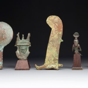A varied collection of five bronze figures and utensils, Egypt, 3rd/1st C. B.C. — photo 2