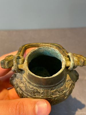 A varied collection of five Chinese bronze objects, 4th C. B.C./15th C. — photo 12