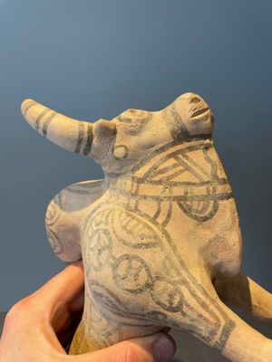 A varied collection of four terracotta animal sculptures and two bowls, Indus Valley, Iran, Pakistan and Afghanistan, 29th/3rd C. B.C. — foto 10