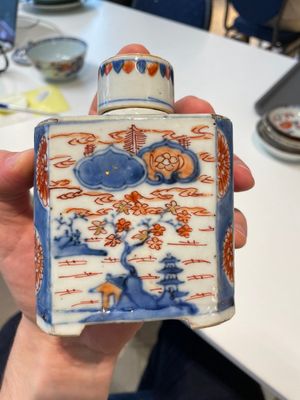 A varied collection of fourteen Chinese Imari-style wares, Kangxi/Qianlong — 照片 17