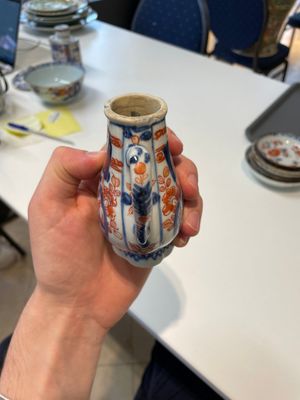 A varied collection of fourteen Chinese Imari-style wares, Kangxi/Qianlong — 照片 29