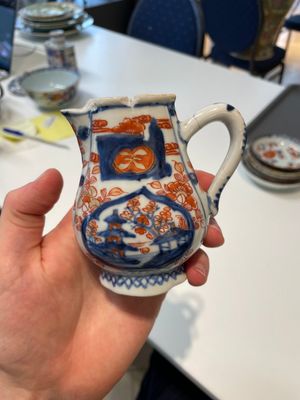 A varied collection of fourteen Chinese Imari-style wares, Kangxi/Qianlong — 照片 30
