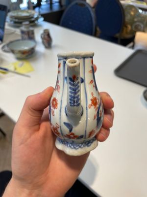 A varied collection of fourteen Chinese Imari-style wares, Kangxi/Qianlong — 照片 39