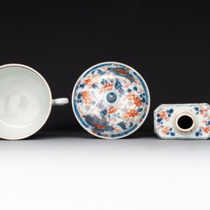A varied collection of fourteen Chinese Imari-style wares, Kangxi/Qianlong — 照片 12
