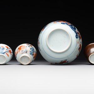 A varied collection of fourteen Chinese Imari-style wares, Kangxi/Qianlong — 照片 5