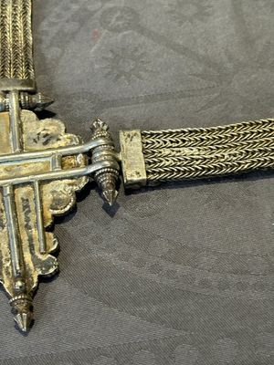 A varied collection of Himalayan accessories with turquoise and coral ornaments, Tibet and Bhutan, 19th C. — foto 41