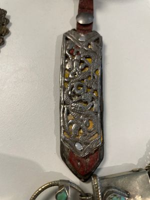 A varied collection of Himalayan accessories with turquoise ornaments, Tibet, 19th C. — foto 4