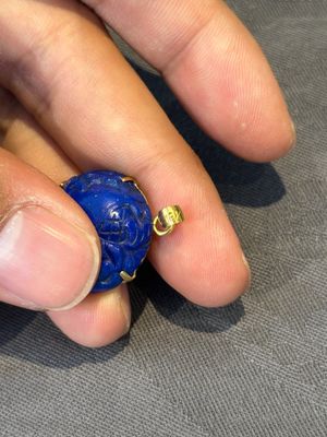 A varied collection of jewellery in jade and lapis lazuli, including gold mounts, China, 19/20th C. — foto 4