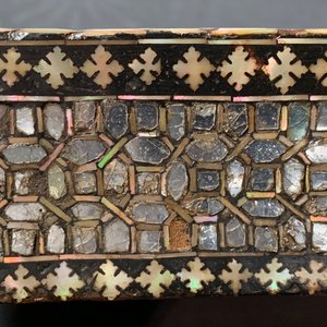 A varied collection of mother-of-pearl and mica-inlaid lacquerware, Southeast Asia, 19/20th C. — 照片 17