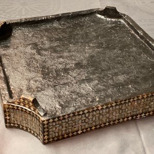 A varied collection of mother-of-pearl and mica-inlaid lacquerware, Southeast Asia, 19/20th C. — 照片 21