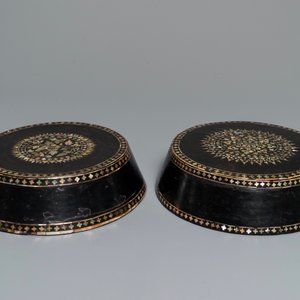 A varied collection of mother-of-pearl and mica-inlaid lacquerware, Southeast Asia, 19/20th C. — 照片 9