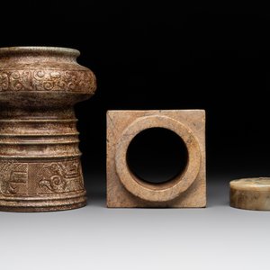 A varied collection of nine Chinese archaistic jade and stone carvings, 20th C. — photo 15