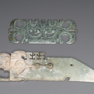 A varied collection of nine Chinese archaistic jade and stone carvings, 20th C. — photo 4