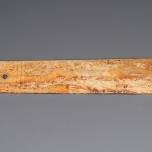 A varied collection of nine Chinese archaistic jade and stone carvings, 20th C. — photo 7