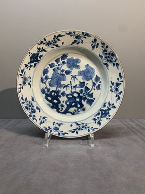 A varied collection of nine Chinese blue and white wares, Ming and later — photo 7