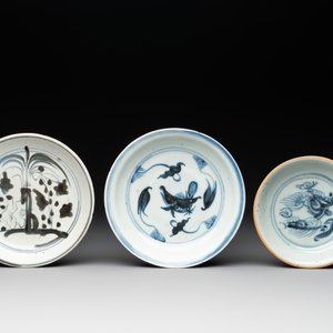 A varied collection of nine Chinese blue and white wares, Ming and later — photo 6
