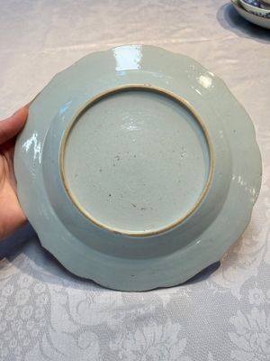 A varied collection of nine Chinese blue, white and famille rose wares, Kangxi and later — 照片 21