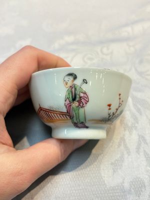 A varied collection of nine Chinese blue, white and famille rose wares, Kangxi and later — 照片 26