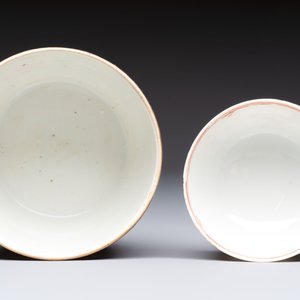 A varied collection of nine Chinese blue, white and famille rose wares, Kangxi and later — 照片 18