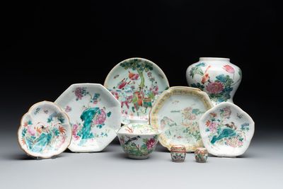A varied collection of nine Chinese famille rose wares, 19/20th C.