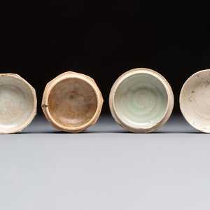 A varied collection of seven Chinese and Japanese blue and white wares, 16/18th C. — foto 5