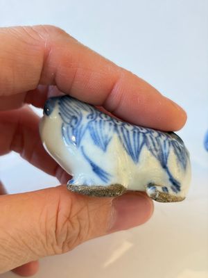 A varied collection of seven Chinese blue and white wares, Chenghua marks, 19th C. — photo 14
