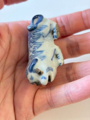 A varied collection of seven Chinese blue and white wares, Chenghua marks, 19th C. — photo 19