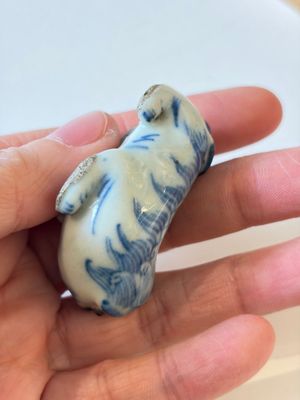 A varied collection of seven Chinese blue and white wares, Chenghua marks, 19th C. — photo 21